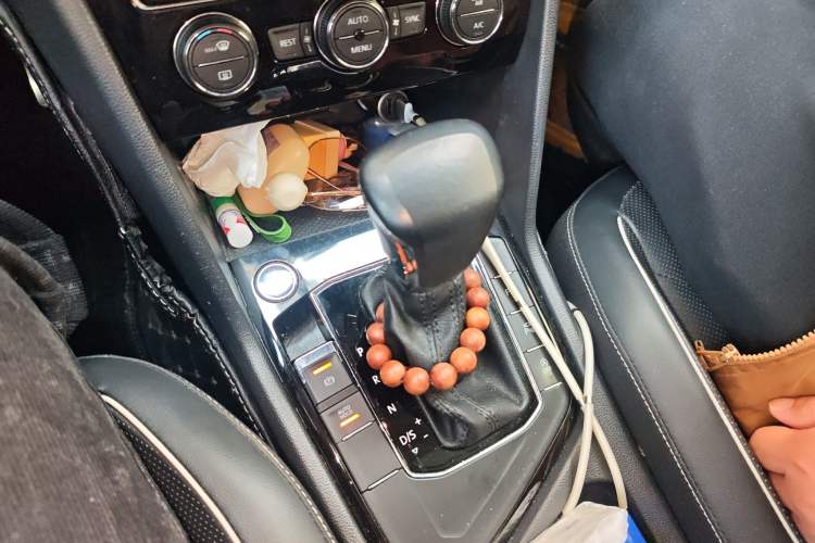 Used Volkswagen Tiguan L 2020 330TSI Automatic Two-Wheel Drive R-Line Flagship Version China VI Standard