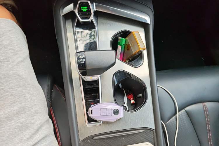 Used MG 7 2023 2.0T Automatic Hunter Luxury Edition Gear Lever