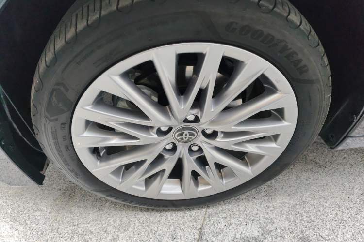 Used Toyota Avalon 2024 Dual-Motor 2.0L Premium Edition