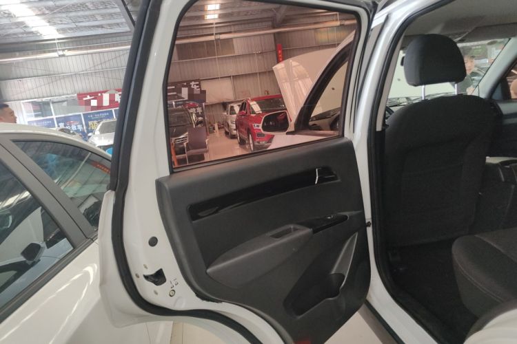 Used Land X8 2014 Explorer Edition 2.0L Urban Pioneer Version