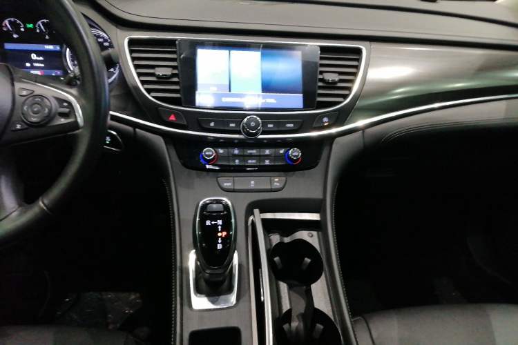 Used Buick LaCrosse 2022 652T Luxury Version
