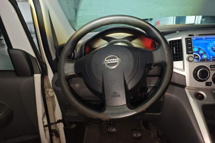 Used Nissan NV200 2013 1.6L Luxury Model China IV Standard