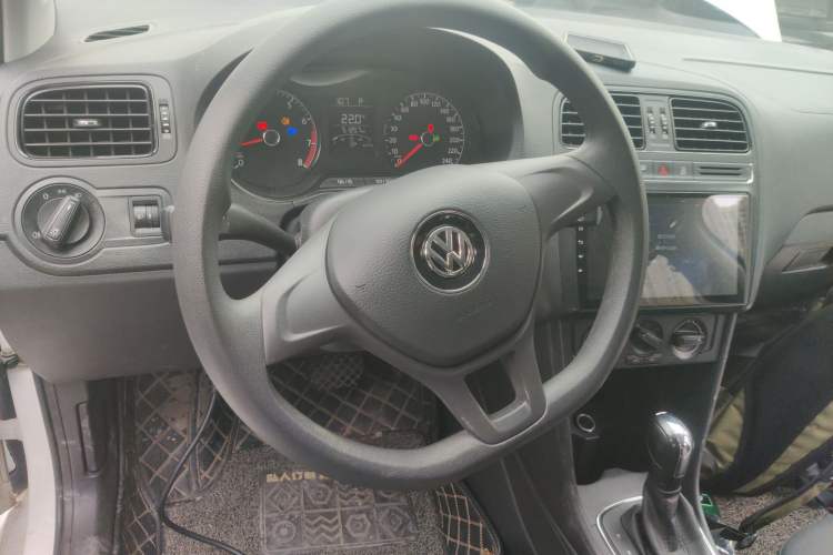 Used Volkswagen Polo 2018 1.5L Automatic Advanced Driving Model Steering Wheel