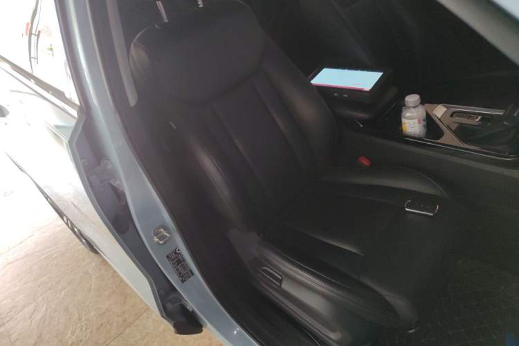 Used Wuling Asta 2021 1.5T CVT Star曜 Edition Right Front Seat