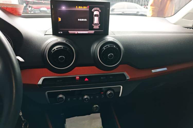 Used Audi Q2L 2018 35 TFSI Fashionable & Elegant Version China VI Emission Standard