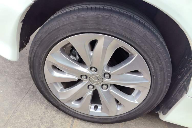 Used Honda Jade 2017 1.8L automatic Comfort version 5 seats