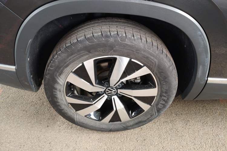 Used Volkswagen Tayron 2022 280TSI Two-Wheel Drive Luxury Smart Connectivity Version Right Rear Wheel Hub