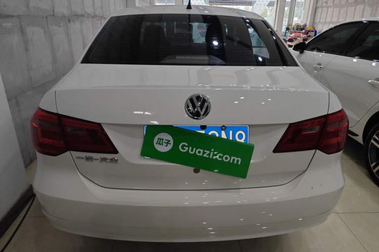 Used Volkswagen Jetta 2013 1.6L Manual Fashion Edition
