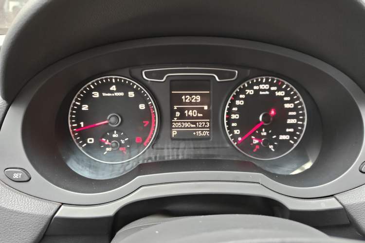 Used Audi Q3 2013 35 TFSI Ambition Edition Odometer Close Up