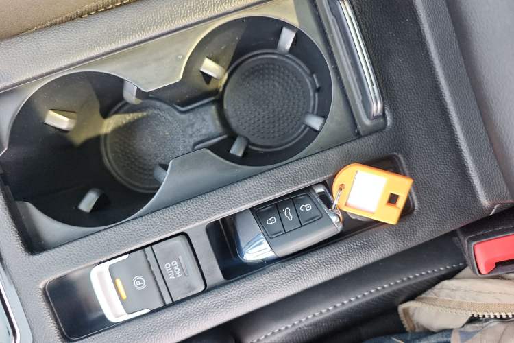 Used Volkswagen FAW-Volkswagen CC 2023 Hunting Vehicle 380TSI Hunter's Heart Edition Interior 1