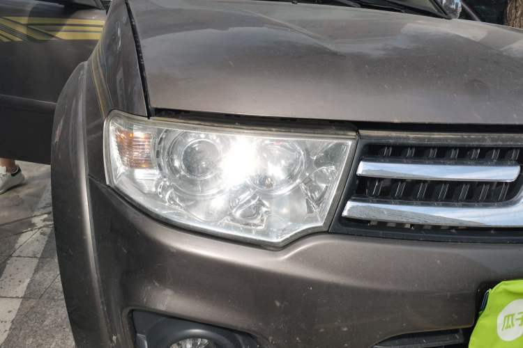 Used Mitsubishi Pajero Sport 2013 3.0L Automatic 4x4 Flagship Edition