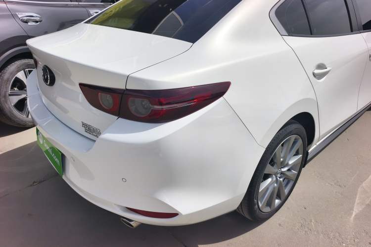 Used Mazda 3 Axela 2023 2.0L Automatic ZhiZhen Edition Right Rear Taillight