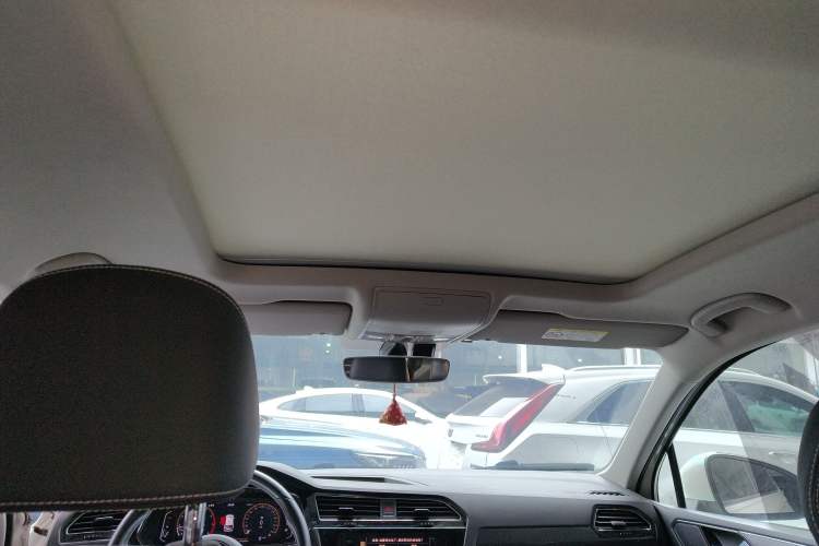 Used Volkswagen Tiguan L 2021 330TSI Automatic Two-Wheel Drive R-Line Enhanced Edition
