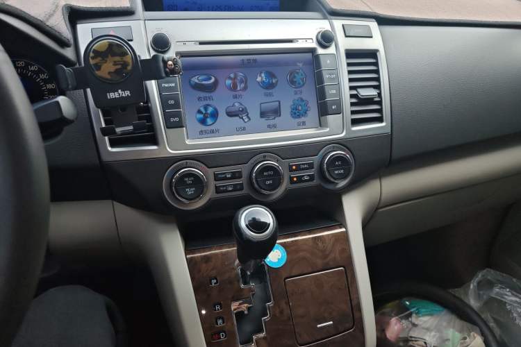 Used Mazda 8 2013 2.5L Ultimate Edition
