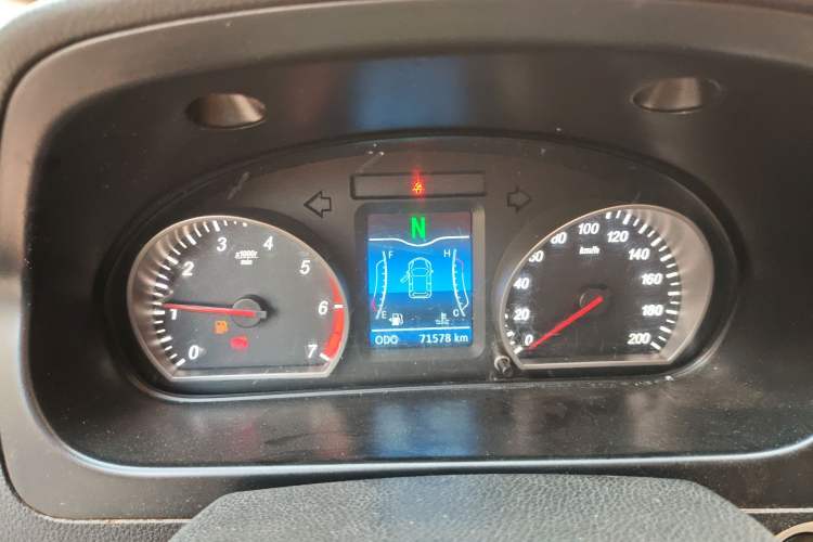 Used HYOSOW H2 2015 1.5L AMT Luxury Version BJ415C