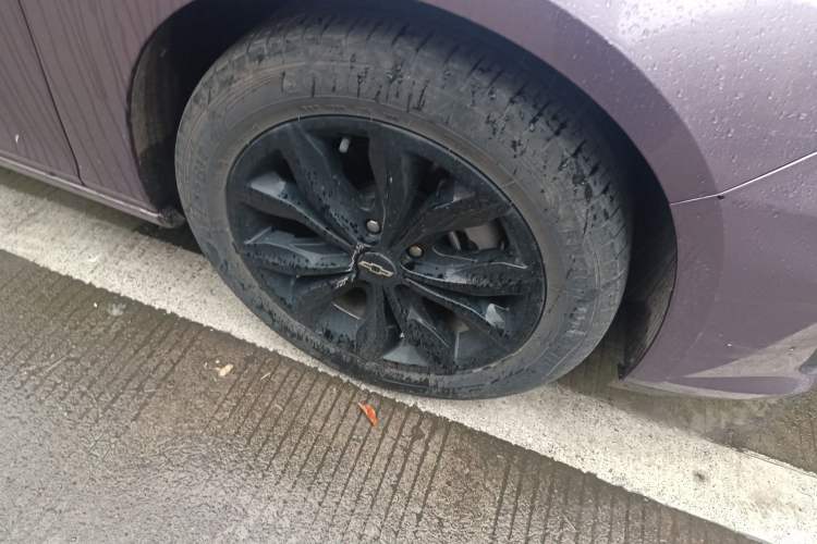 Used Chevrolet Malibu XL 2021 535T Automatic Sport Edition Right Front Wheel Hub