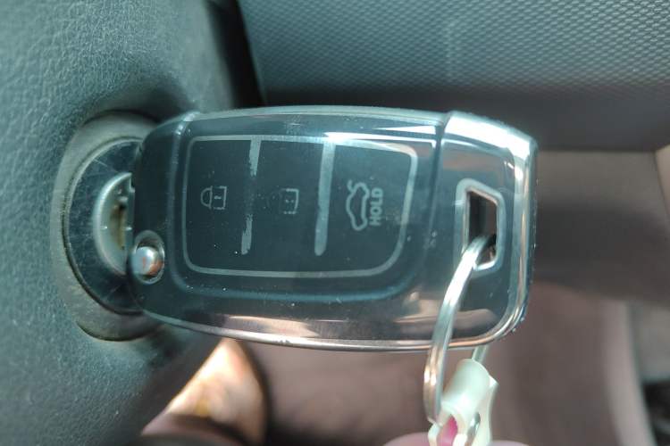 Used Hyundai Celesta 2017 1.6L Manual GL Delight Edition Vehicle Key