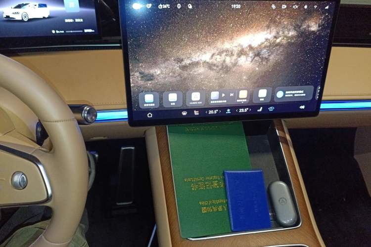 Used Hima Stelato S9 2024 All-Electric Ultra Four-Wheel-Drive Flagship Edition Audio And AC Panel