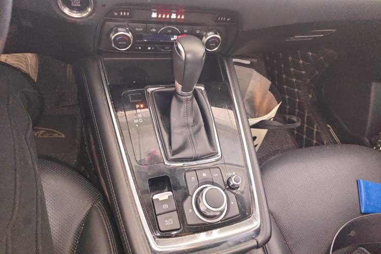 Used Mazda CX-8 2019 2.5L Two-Wheel Drive Prestige Version Gear Lever