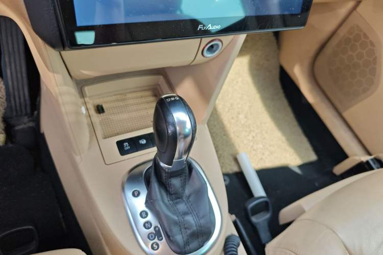 Used Volkswagen Touran 2011 1.4T DSG ZhiZhen Edition 7-Seater