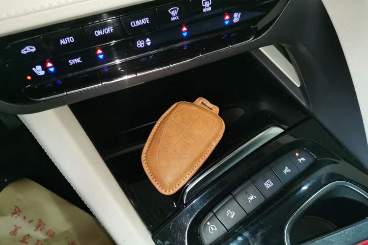 Used Buick Envision 2021 Encore Plus Avenir Aivia 7-Seater Edition