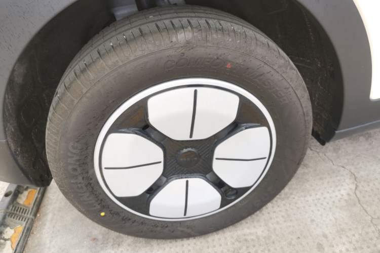 Used Geely Galaxy Geome 2025 310km Youth Edition Right Rear Wheel Hub
