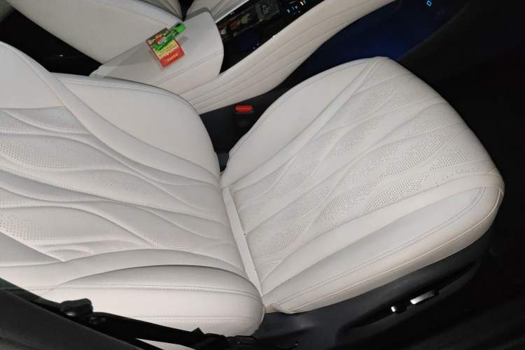 Used BYD Seal 06GT 2025 550 All-Wheel-Drive Heatwave Edition Right Front Seat