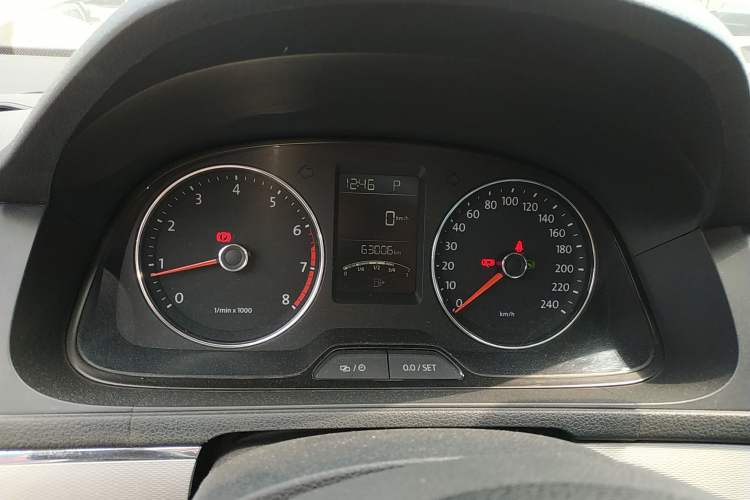 Used Volkswagen Gran Lavida 2013 1.6L Automatic Luxury Model
