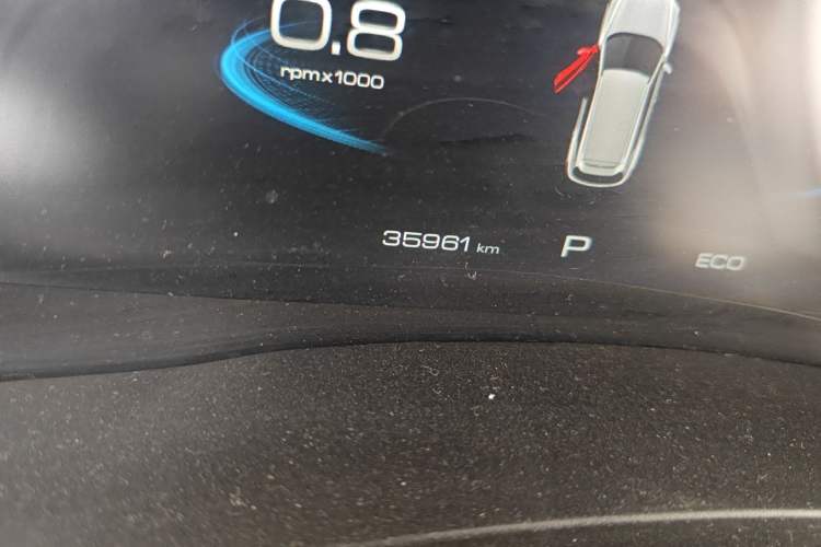 Used Haval F7 2019 1.5T Two-Wheel Drive i-Trend China V Emission Standard Odometer Close Up