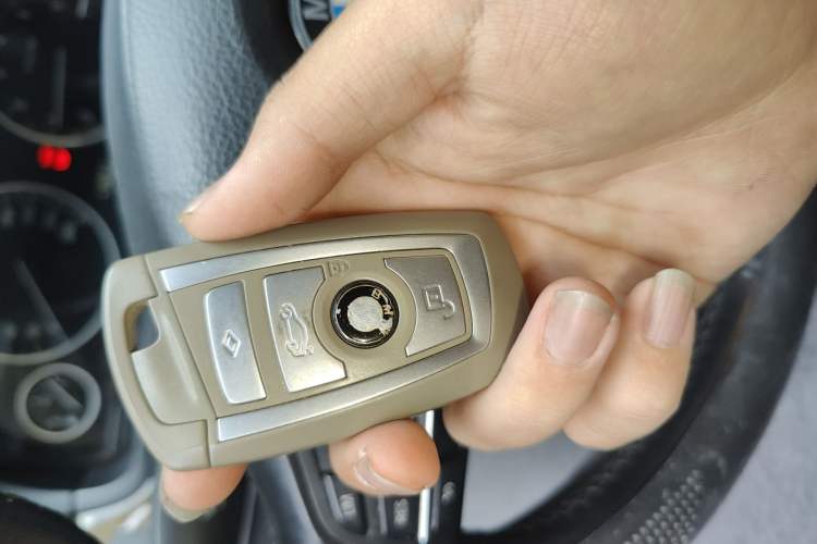 Used BMW 5 Series 2013 525Li Leading Model