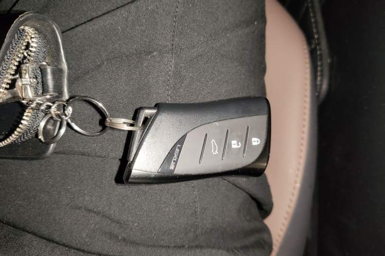 Used Lexus ES 2021 200 Excellence Edition
