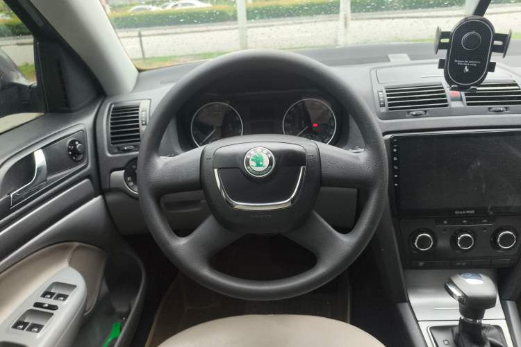 Used Skoda Octavia 2013 2.0L Automatic Yijie Edition