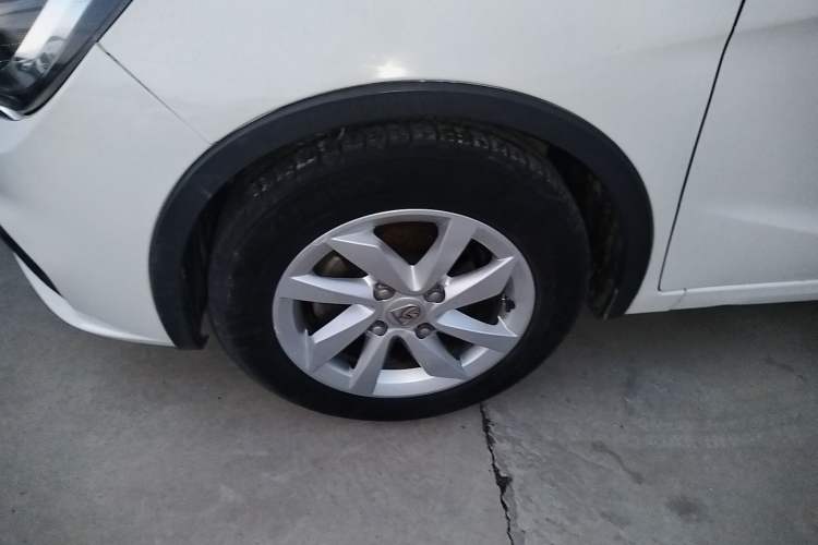 Used Baojun 310W 2017 1.5L Manual Fashion Model China V