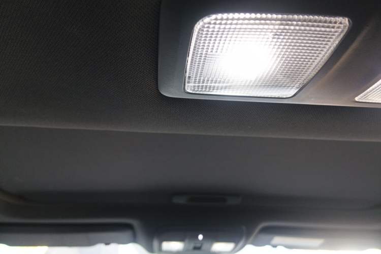 Used Mazda Atenza 2018 2.5L Blue Sky Prestige Edition China VI compliant Headliner