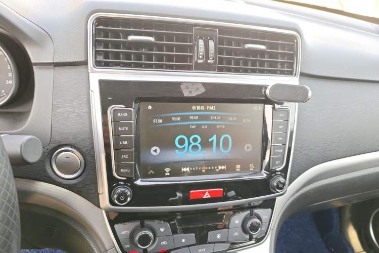 Used Haval M6 2019 1.5T DCT Two-Wheel Drive Value Edition China VI Standard
