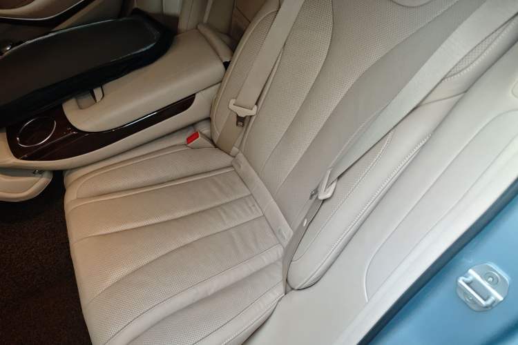 Used Mercedes-Benz S-Class 2014 S 320 L Luxury Model
