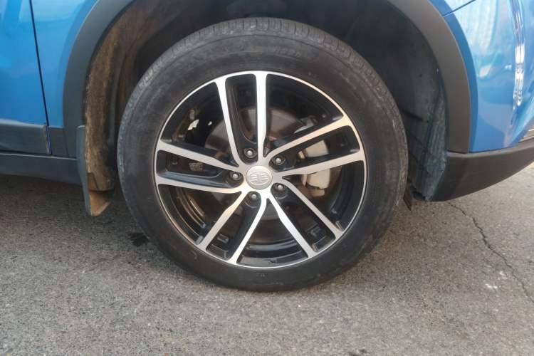 Used Bestune X40 2017 1.6L Manual Luxury Edition Right Front Wheel Hub