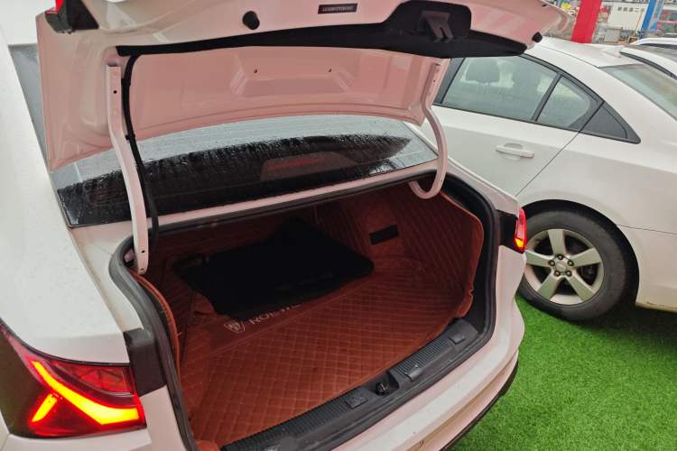 Used Roewe i5 2023 1.5L CVT Luxury Edition