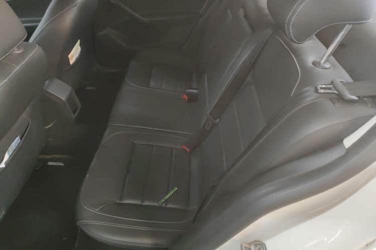 Used Volkswagen Lavida 2015 1.6L Automatic Comfort Edition