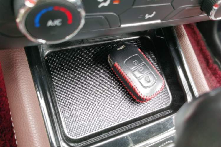 Used Dongfeng Fengon 580 2017 1.5T CVT Luxury Model Vehicle Key