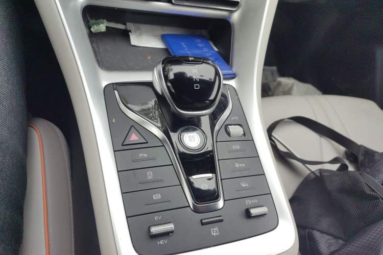 Used BYD Song Pro New Energy 2023 Champion Edition DM-i 110KM Beyond Model Gear Lever