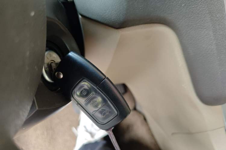 Used Ford Focus 2011 Sedan 1.8L Automatic Fashion Edition Vehicle Key