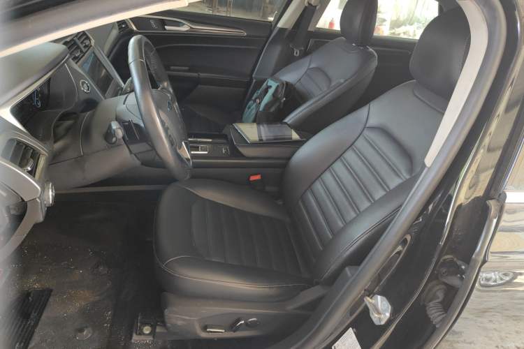 Used Ford Mondeo 2018 EcoBoost 200 Smart Control Fashion Model China VI Standard