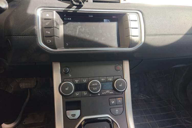 Used Land Rover Range Evoque 2017 2.0T SE Smart Glow Edition
