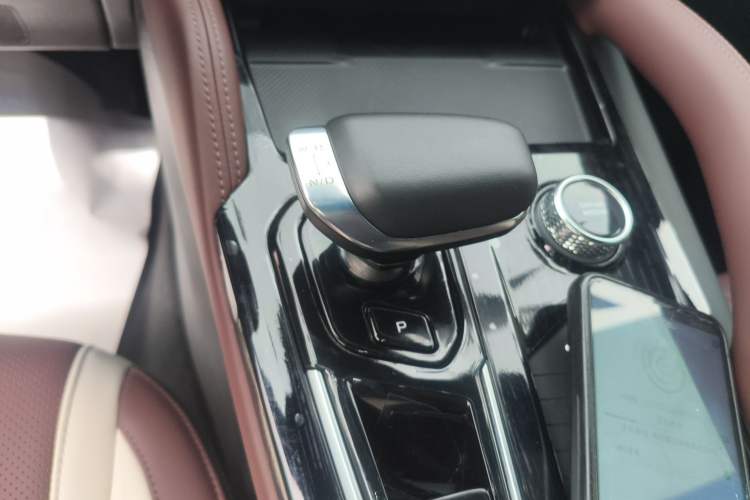 Used Geely Auto Monjaro L 2024 2.0TD High-Power Automatic Two-Wheel Drive Yunqi Version
