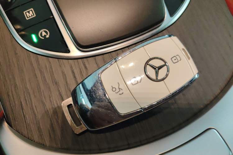 Used Mercedes-Benz GLC Coupe 2020 GLC 300 4MATIC Coupe SUV Vehicle Key