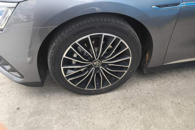 Used BYD Han 2023 DM-i Champion Edition 121KM Prestige Model
