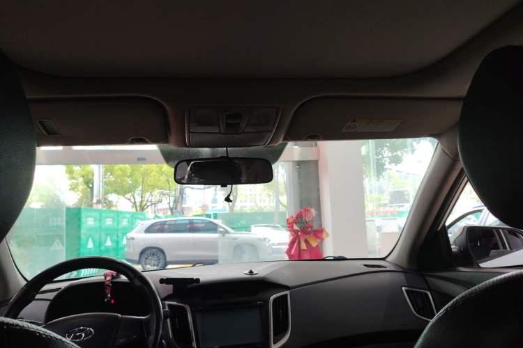 Used Hyundai ix25 2015 1.6L Automatic Two-Wheel Drive Smart GLS Trim
