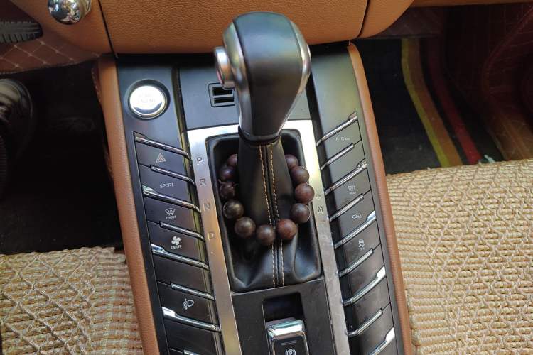 Used Zotye SR9 2017 2.0T Automatic Ultimate Road Edition
