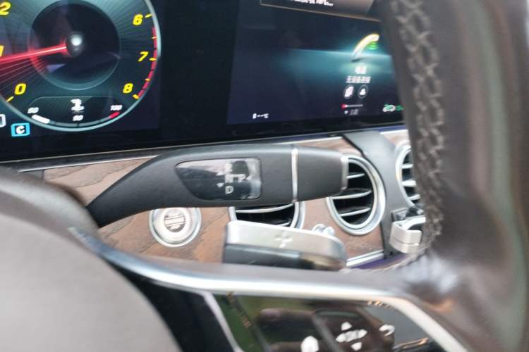 Used Mercedes-Benz E-Class 2021 Restyled E 300 L Luxury Edition Gear Lever